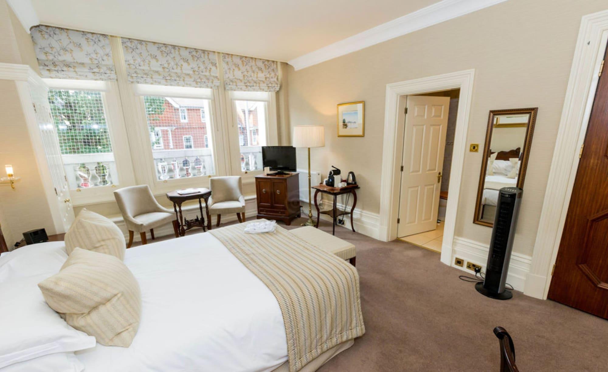 The Grand Hotel Eastbourne Eksteriør billede A bedroom at the hotel