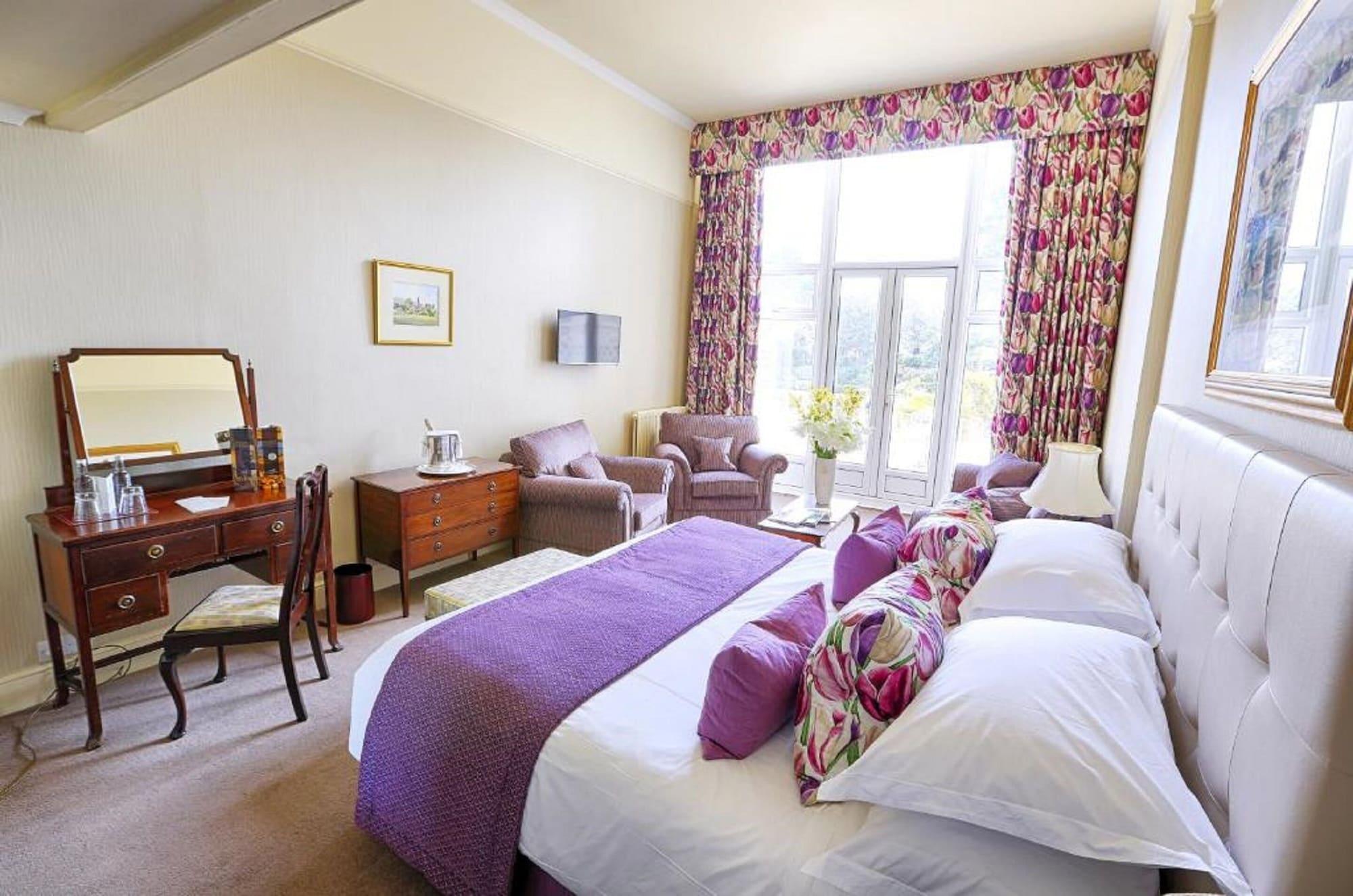 The Grand Hotel Eastbourne Eksteriør billede A bedroom at the hotel