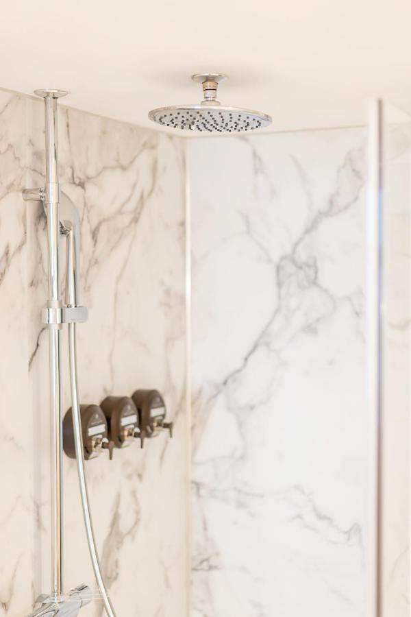 The Grand Hotel Eastbourne Eksteriør billede Shower mixer