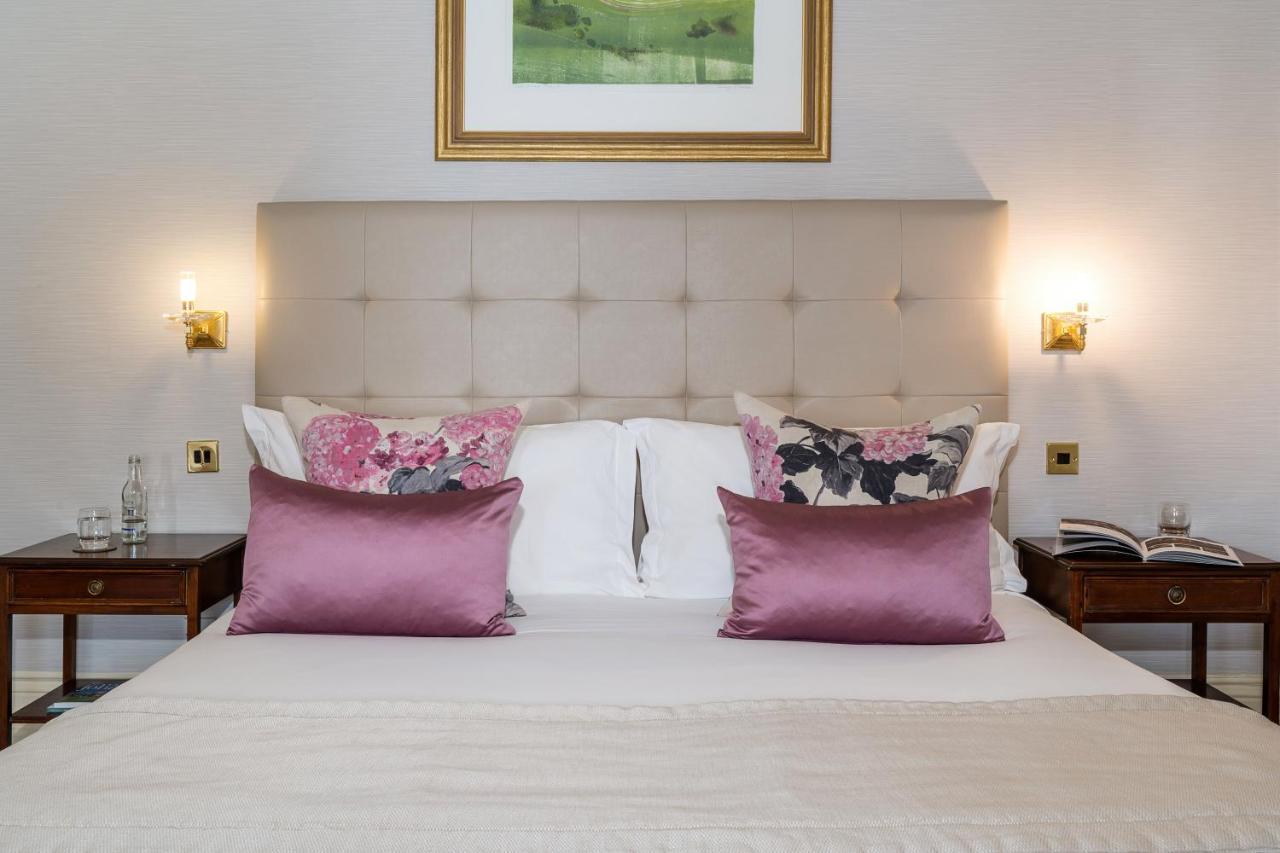 The Grand Hotel Eastbourne Eksteriør billede A bedroom at the hotel