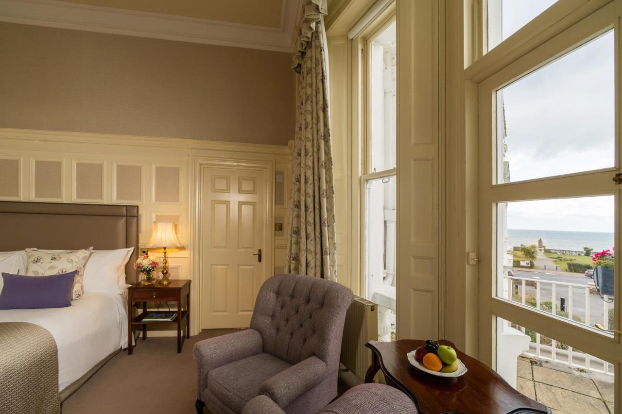 The Grand Hotel Eastbourne Eksteriør billede A bedroom at the hotel