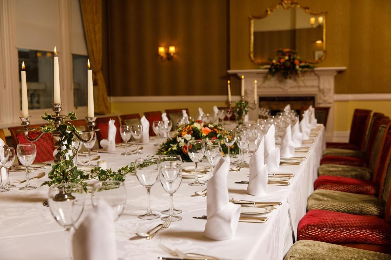 The Grand Hotel Eastbourne Eksteriør billede A table set for a formal dinner