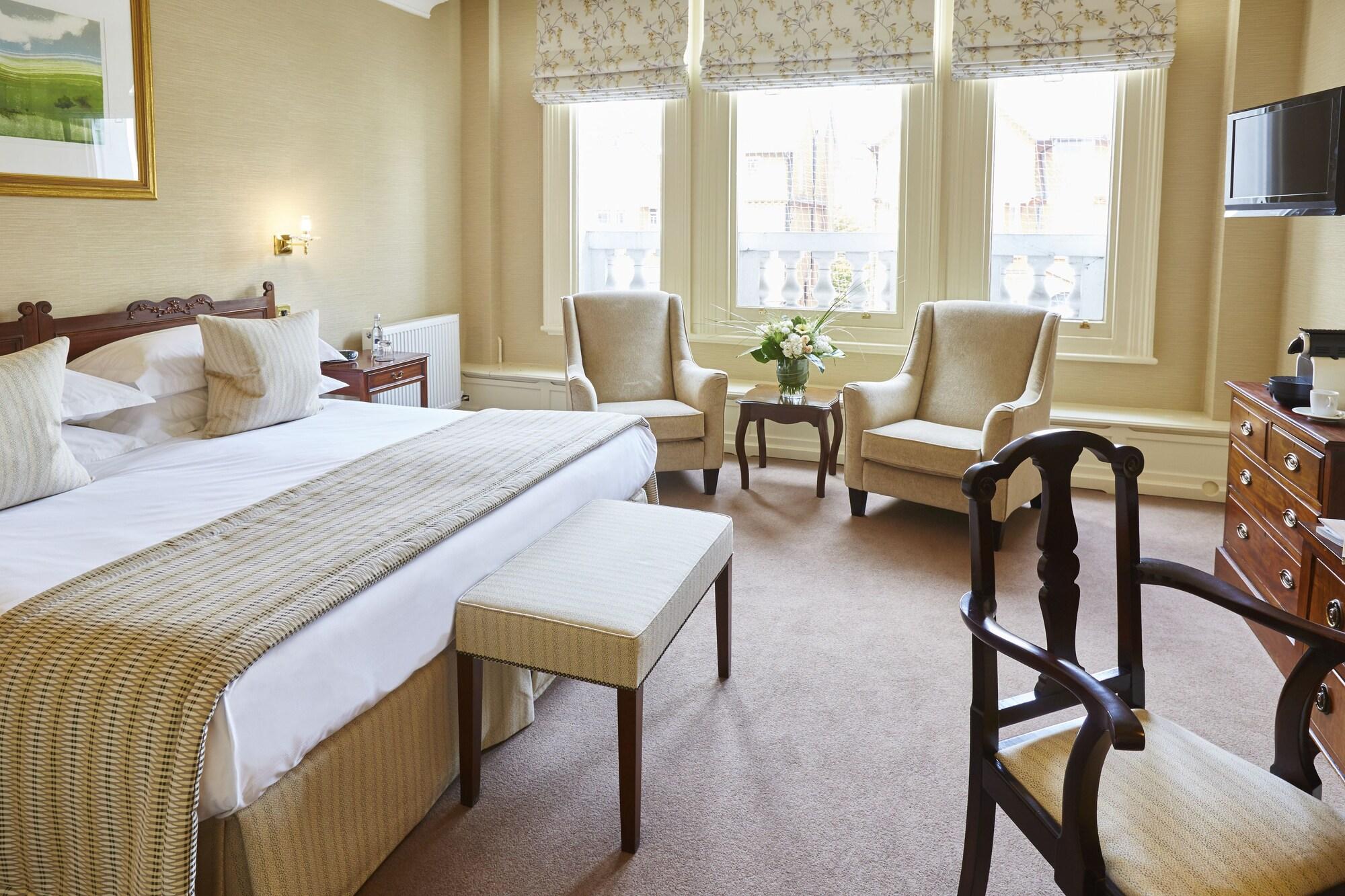 The Grand Hotel Eastbourne Eksteriør billede A bedroom at the hotel
